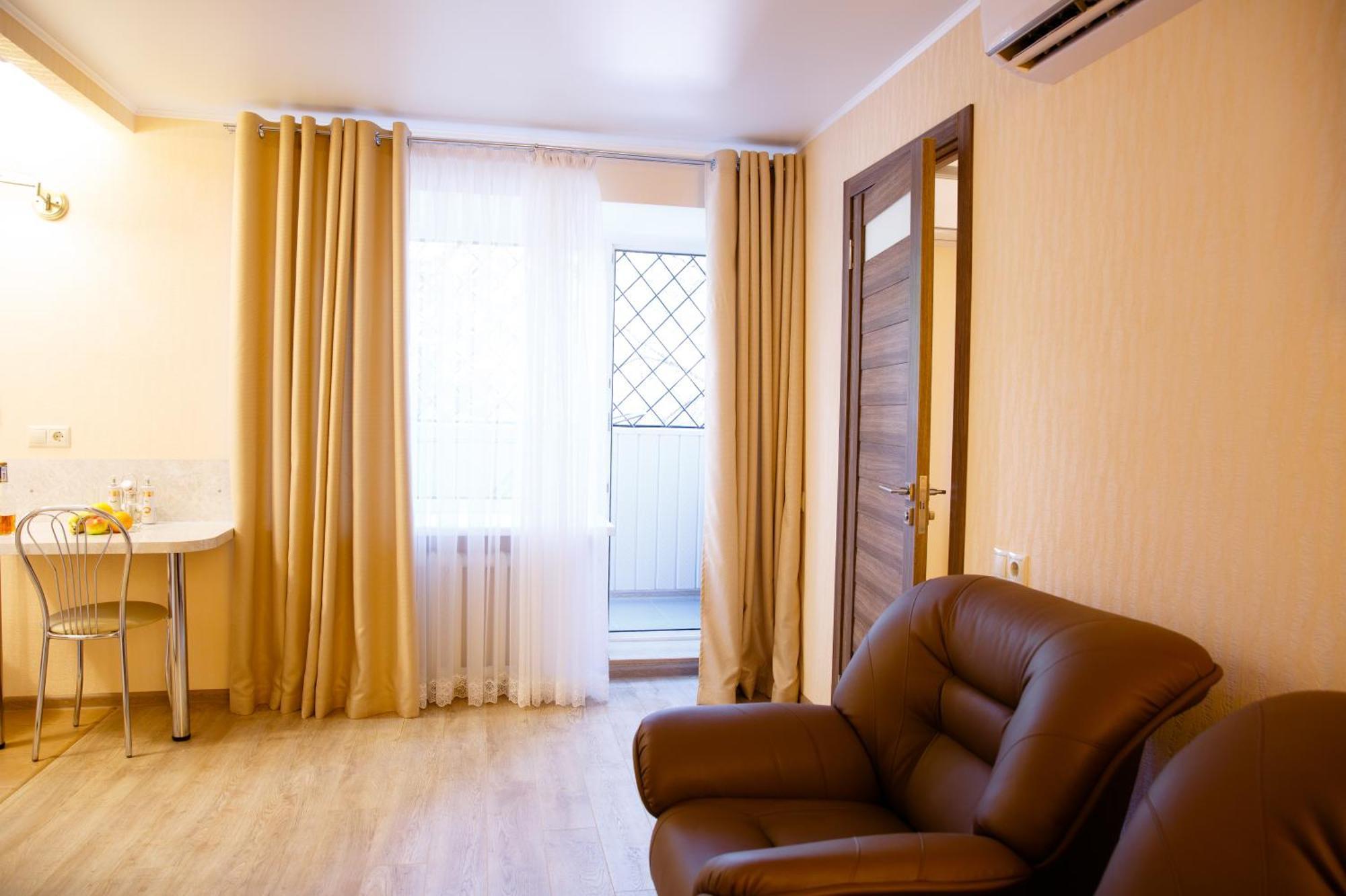 Apart-Hotel Vegus Uralsk Exterior foto