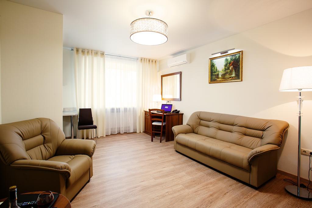 Apart-Hotel Vegus Uralsk Habitación foto